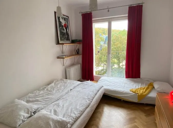 Kawalerka W Centrum Gdyni Z Osobna Kuchnia, 15 Min Spacerem Od Morza Apartamento Gdynia
